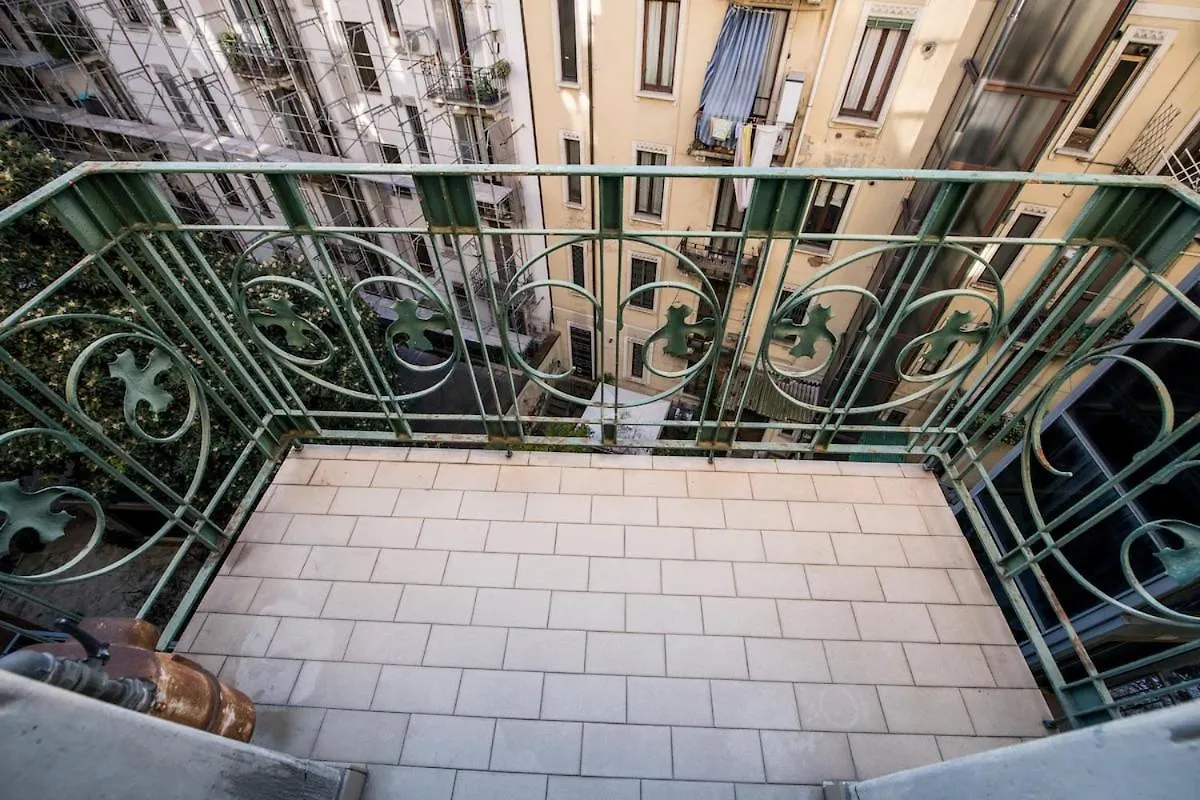 Shortmi Buenos Aires Apartment Milan Italy