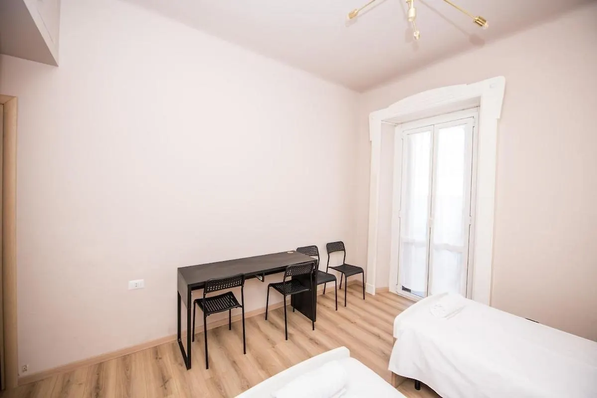 Shortmi Buenos Aires Apartment Milan Italy