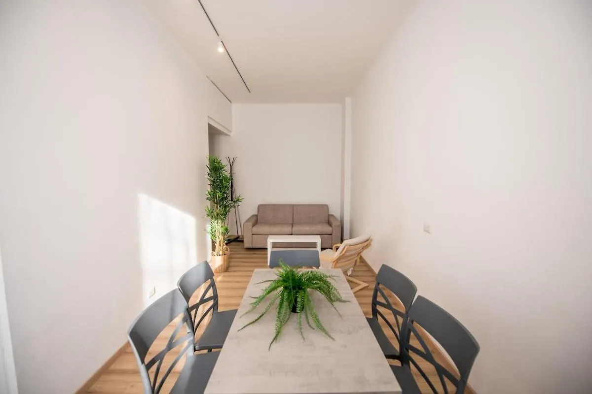 Shortmi Buenos Aires Apartment Milan 0*,  Italy
