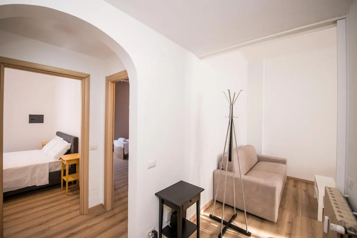 Shortmi Buenos Aires Apartment Milan 0*,  Italy