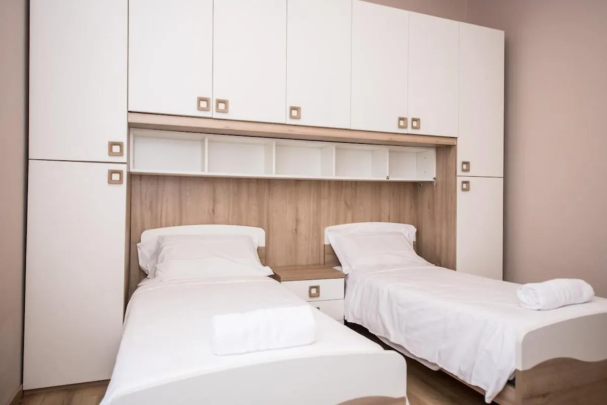 Shortmi Buenos Aires Apartment Milan
