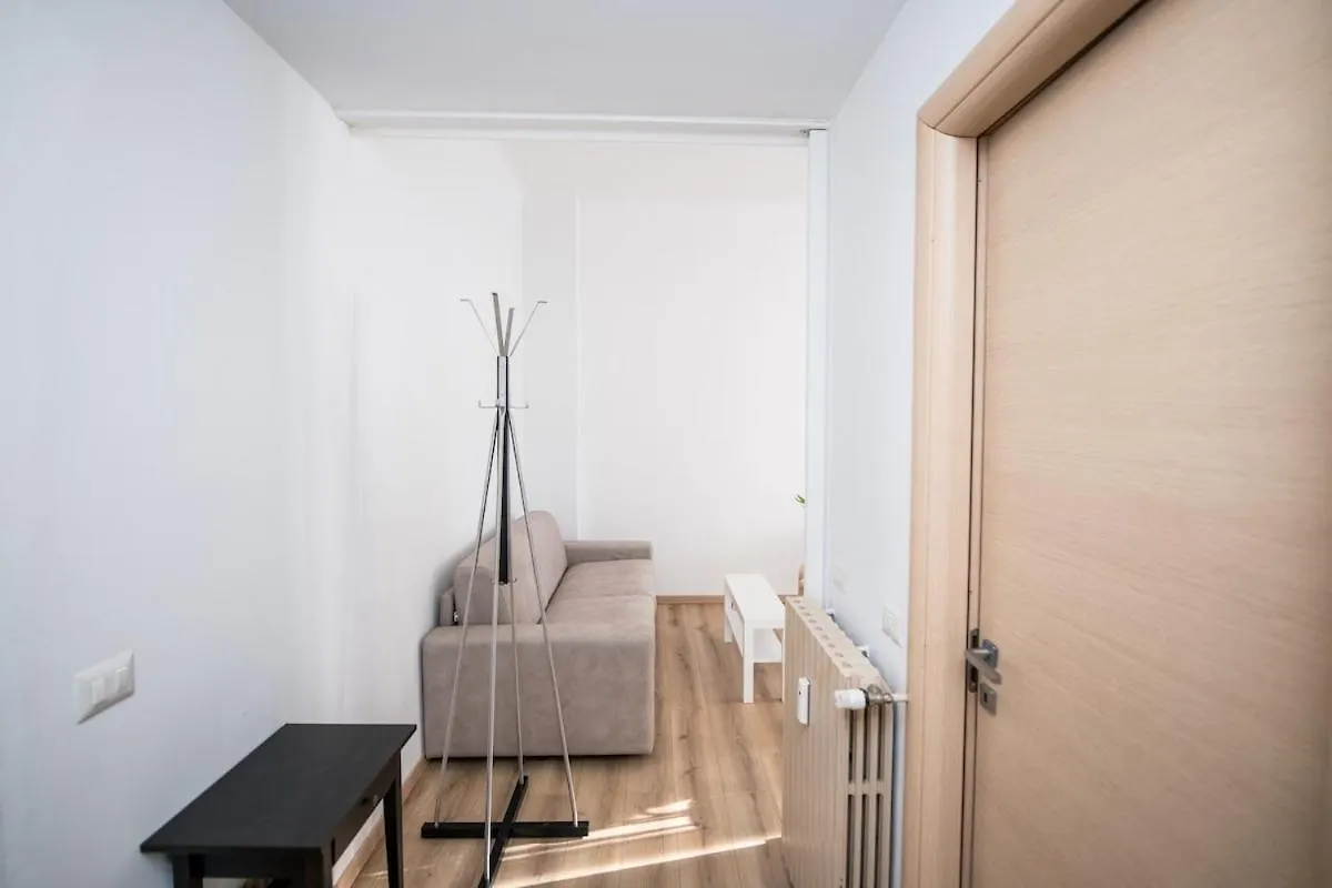Shortmi Buenos Aires Apartment Milan 0*,  Italy